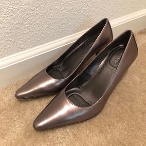 Calvin Klein Dolly pumps Silvery grey size 8.5